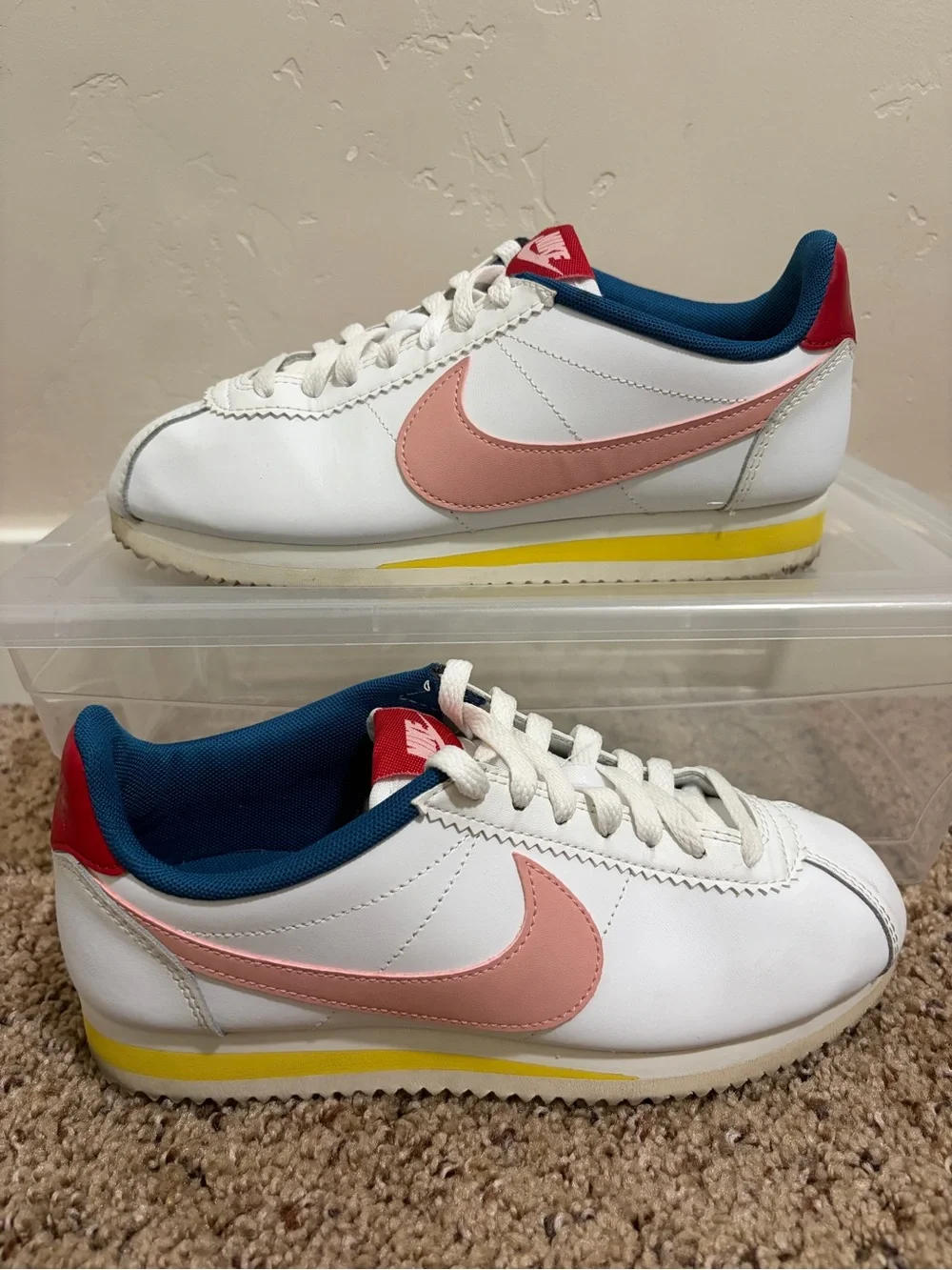 Nike Women's Cortez Sneaker 'Coral Stardust' 807471-114 Size 6
